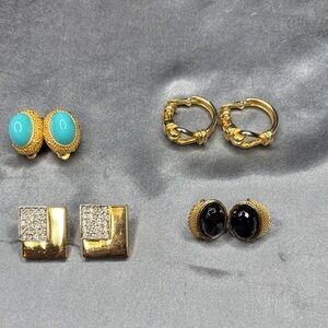 Elegant Gold and Black Earrings Set